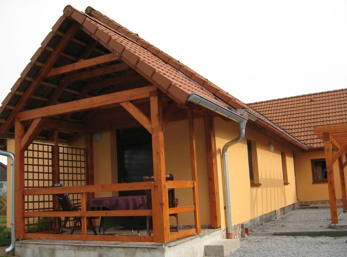 Apartmany Vcelka Hranice u Novych Hradu المظهر الخارجي الصورة